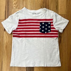 Gap boy US flag inspired T-shirt (size 5)